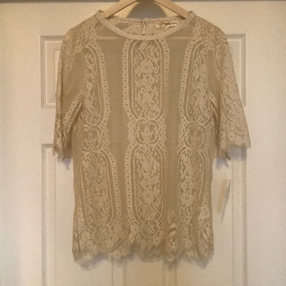 ⭐️❤️ Lace Top ❤️⭐️ - Picture 2 of 3